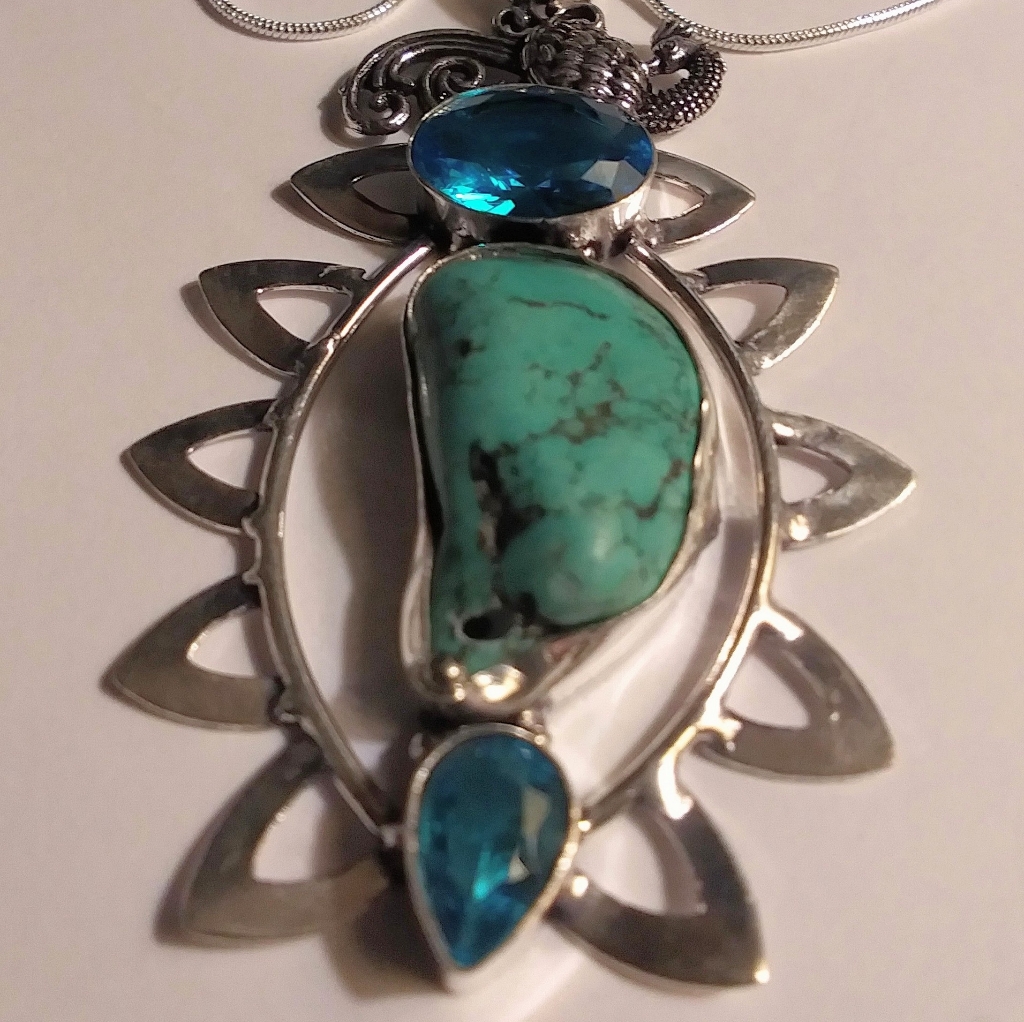 Stunning 925 Sterling Silver Turquoise Topaz Necklace